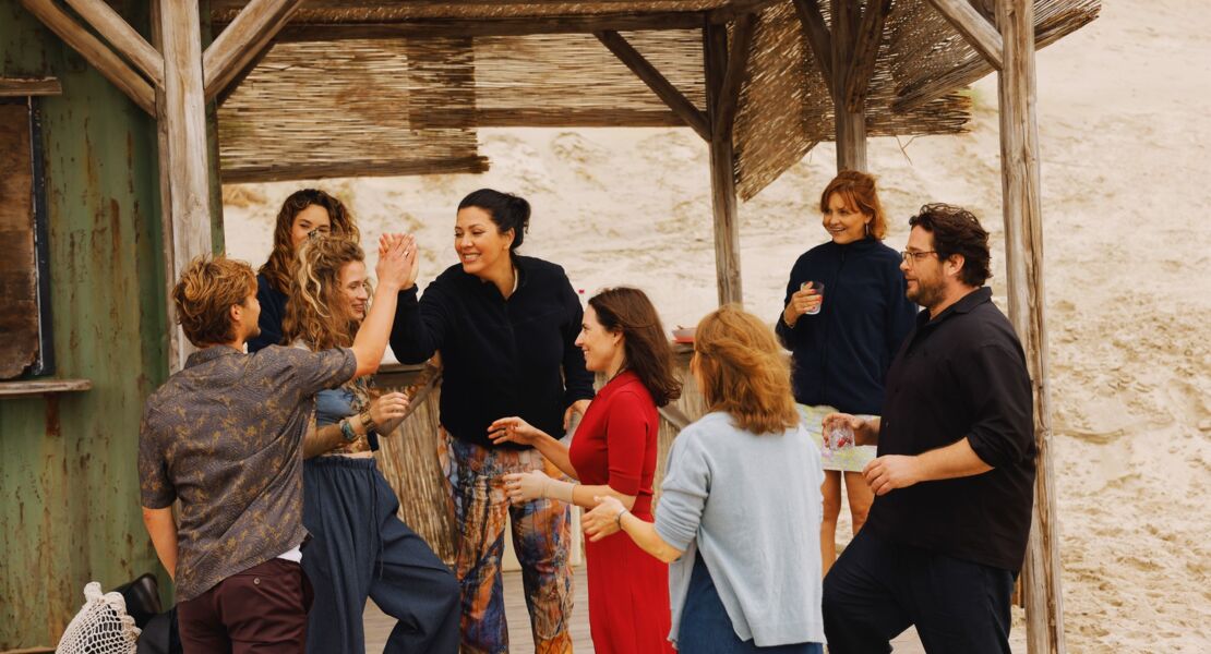 feste-freunde-ein-hoch-auf-uns